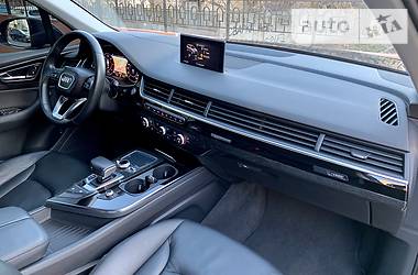 Позашляховик / Кросовер Audi Q7 2017 в Києві