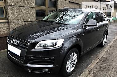 Универсал Audi Q7 2006 в 
