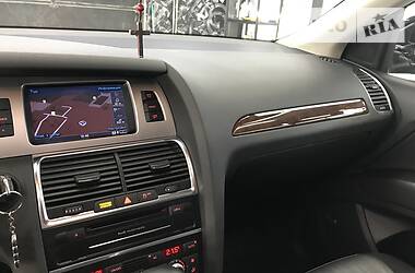 Позашляховик / Кросовер Audi Q7 2013 в 