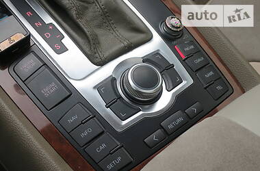 Позашляховик / Кросовер Audi Q7 2006 в 