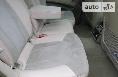 Позашляховик / Кросовер Audi Q7 2006 в 