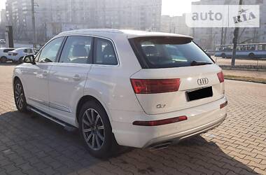 Универсал Audi Q7 2017 в Хмельницком