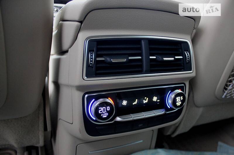 Позашляховик / Кросовер Audi Q7 2016 в Харкові