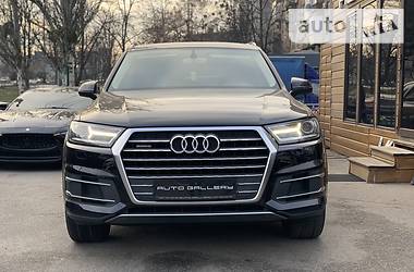 Внедорожник / Кроссовер Audi Q7 2016 в Киеве