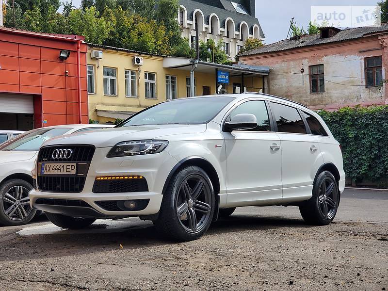 Позашляховик / Кросовер Audi Q7 2014 в Харкові