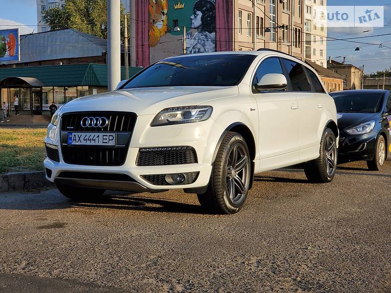 Внедорожник / Кроссовер Audi Q7 2014 в 