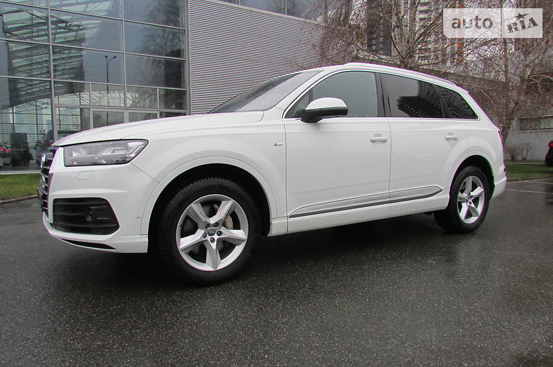 Позашляховик / Кросовер Audi Q7 2016 в Києві