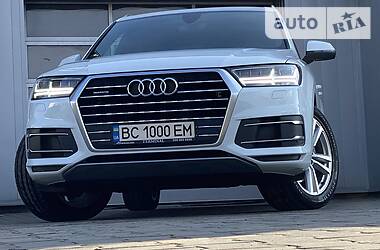 Внедорожник / Кроссовер Audi Q7 2017 в Дрогобыче