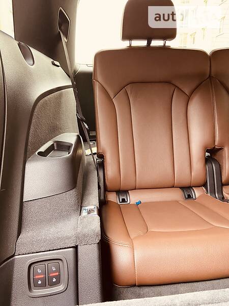 Позашляховик / Кросовер Audi Q7 2017 в Львові