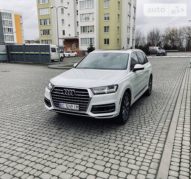 Позашляховик / Кросовер Audi Q7 2017 в Львові