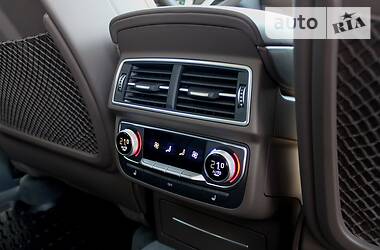 Позашляховик / Кросовер Audi Q7 2015 в 