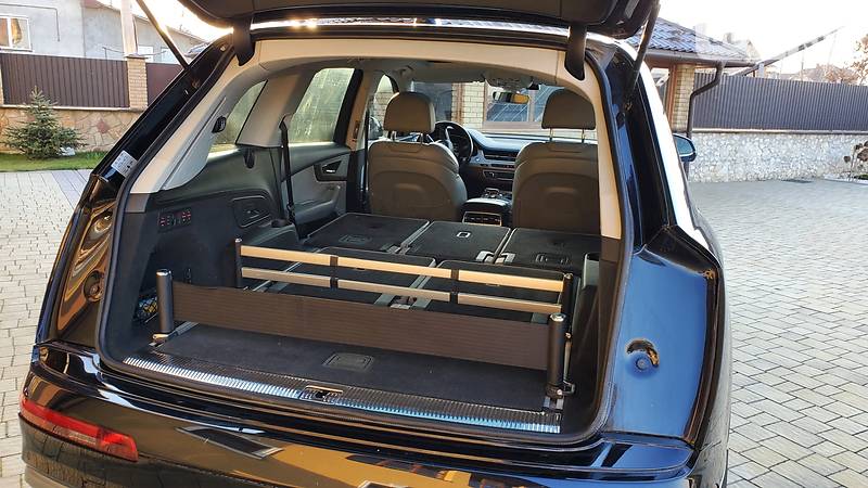 Позашляховик / Кросовер Audi Q7 2015 в Тернополі