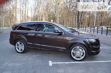 Позашляховик / Кросовер Audi Q7 2013 в 