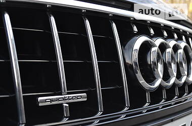 Позашляховик / Кросовер Audi Q7 2013 в 