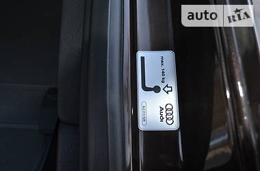 Позашляховик / Кросовер Audi Q7 2013 в 