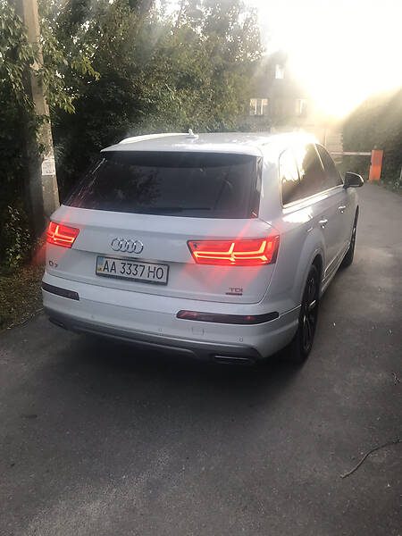 Позашляховик / Кросовер Audi Q7 2016 в Києві фото 9 Позашляховик / Кросовер Audi Q7 2016 в Києві