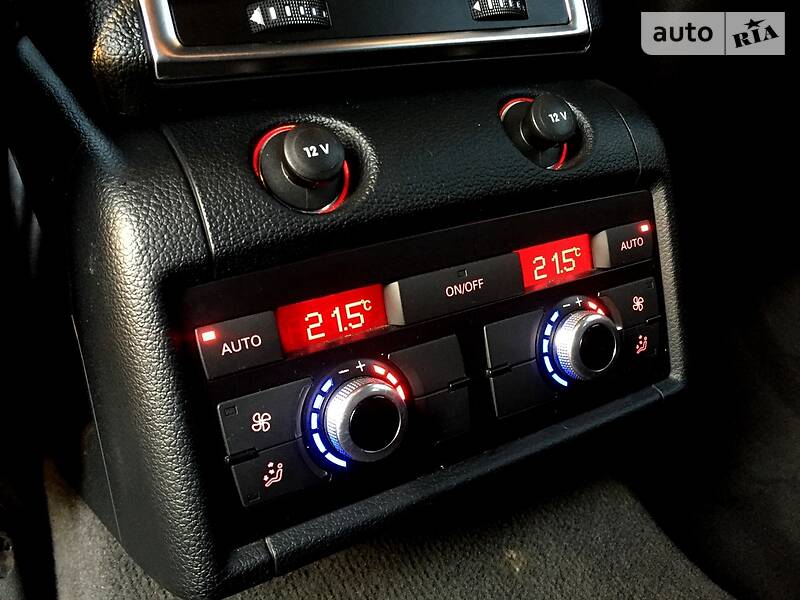Внедорожник / Кроссовер Audi Q7 2010 в Черновцах