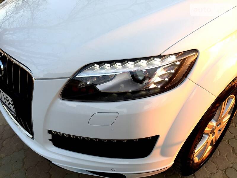 Внедорожник / Кроссовер Audi Q7 2010 в Черновцах