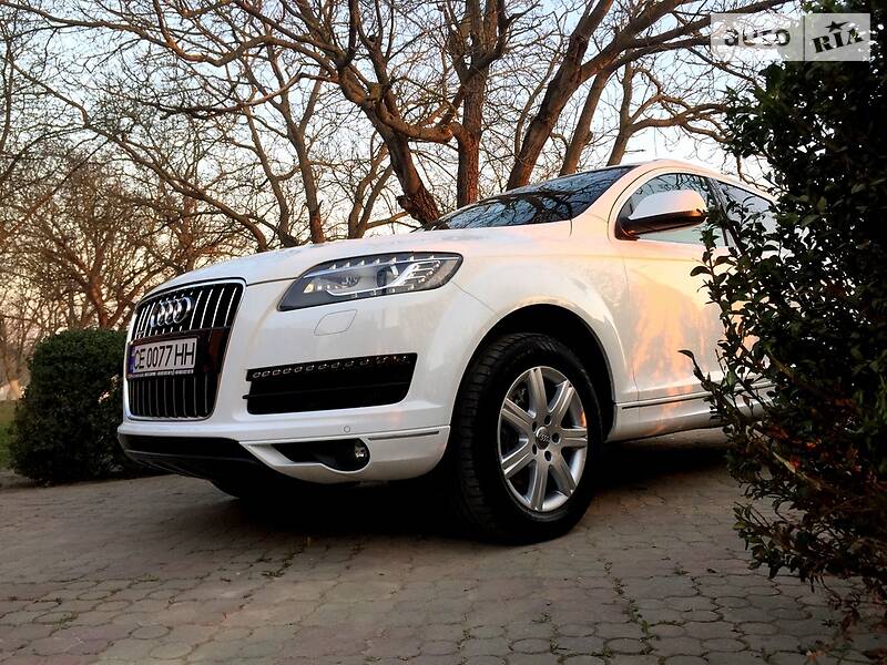 Внедорожник / Кроссовер Audi Q7 2010 в Черновцах