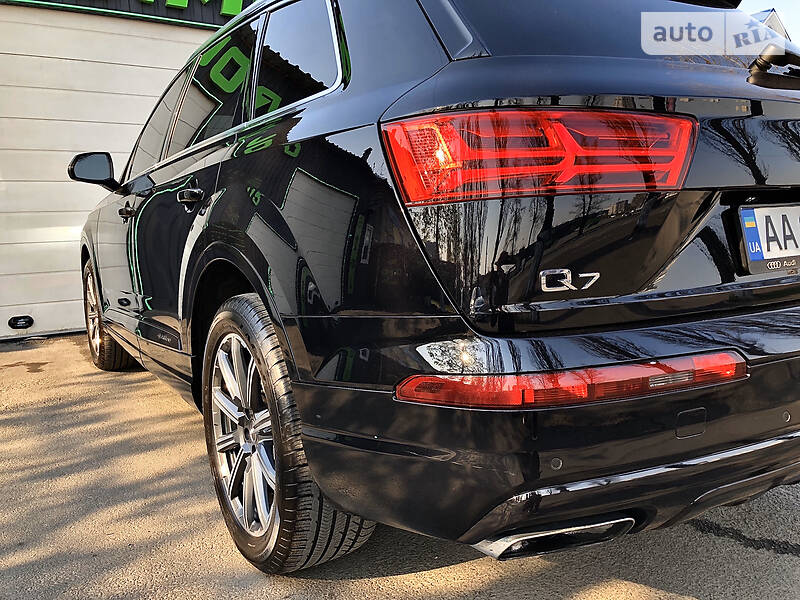 Позашляховик / Кросовер Audi Q7 2018 в Києві