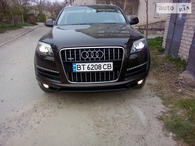 Позашляховик / Кросовер Audi Q7 2010 в Херсоні