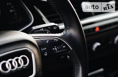 Позашляховик / Кросовер Audi Q7 2017 в 