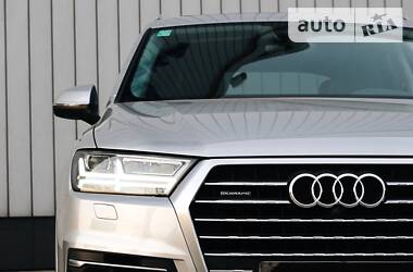Позашляховик / Кросовер Audi Q7 2017 в 