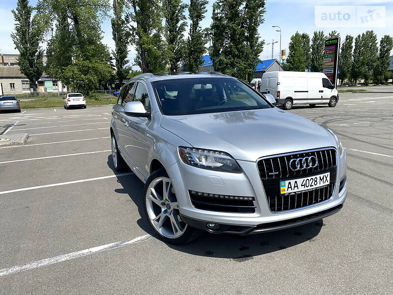 Позашляховик / Кросовер Audi Q7 2011 в 