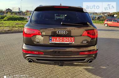 Позашляховик / Кросовер Audi Q7 2014 в 