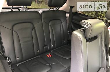 Позашляховик / Кросовер Audi Q7 2011 в 