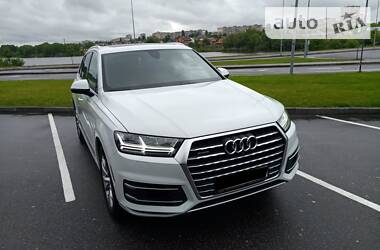 Внедорожник / Кроссовер Audi Q7 2017 в Виннице