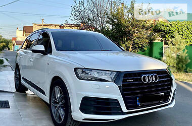 Внедорожник / Кроссовер Audi Q7 2017 в Одессе