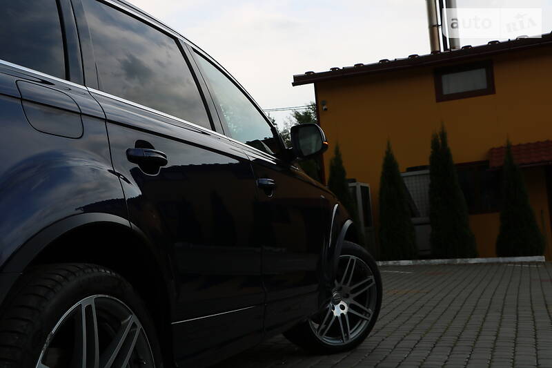 Позашляховик / Кросовер Audi Q7 2011 в Трускавці