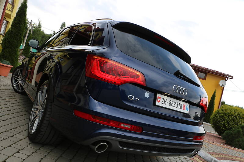Позашляховик / Кросовер Audi Q7 2011 в Трускавці