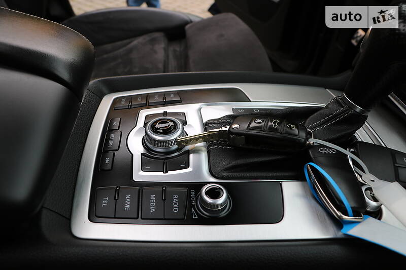 Позашляховик / Кросовер Audi Q7 2011 в Трускавці