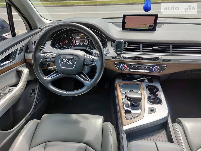 Позашляховик / Кросовер Audi Q7 2015 в Тернополі