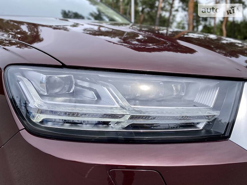 Позашляховик / Кросовер Audi Q7 2017 в Києві