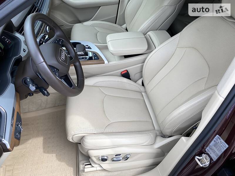 Позашляховик / Кросовер Audi Q7 2017 в Києві