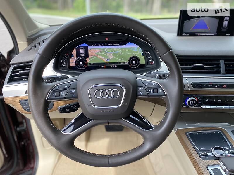 Позашляховик / Кросовер Audi Q7 2017 в Києві