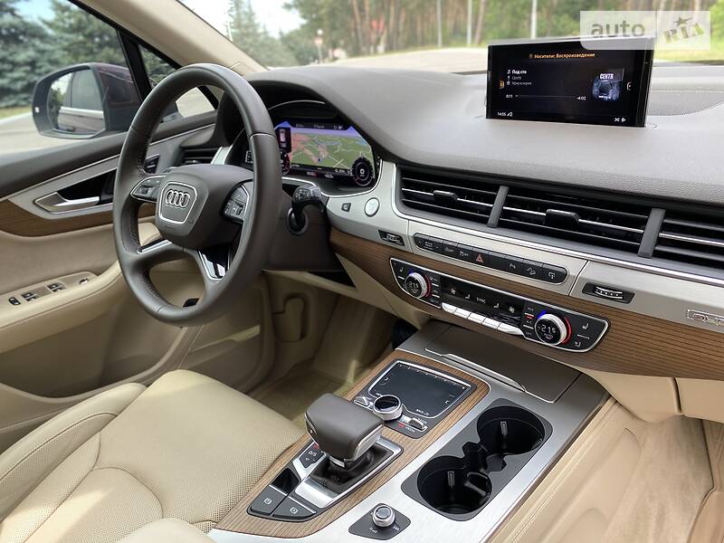 Позашляховик / Кросовер Audi Q7 2017 в Києві