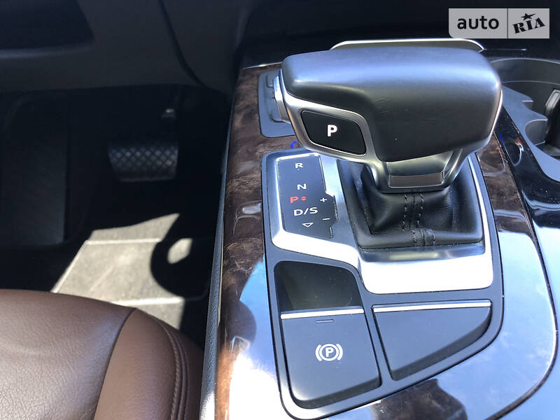 Внедорожник / Кроссовер Audi Q7 2016 в Киеве