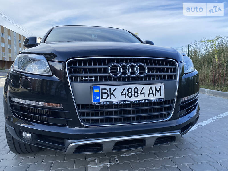 Позашляховик / Кросовер Audi Q7 2009 в Луцьку