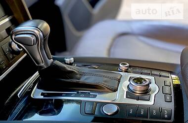 Позашляховик / Кросовер Audi Q7 2015 в 