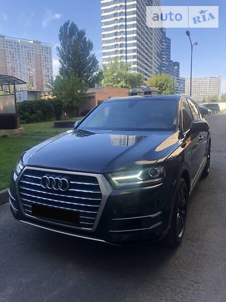 Внедорожник / Кроссовер Audi Q7 2016 в Киеве