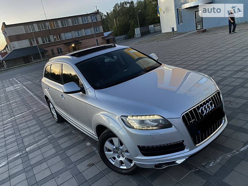Позашляховик / Кросовер Audi Q7 2010 в Вінниці