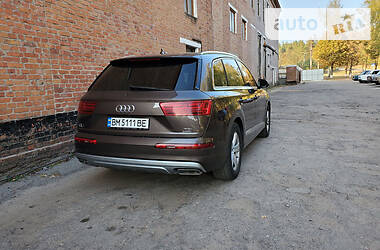 Внедорожник / Кроссовер Audi Q7 2016 в 