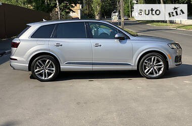 Внедорожник / Кроссовер Audi Q7 2016 в Киеве