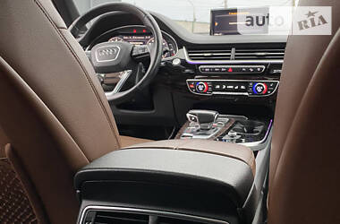 Внедорожник / Кроссовер Audi Q7 2015 в Харькове