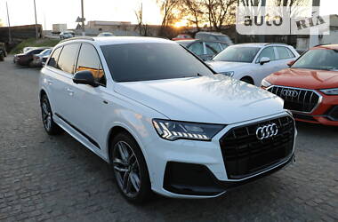 Внедорожник / Кроссовер Audi Q7 2020 в Днепре