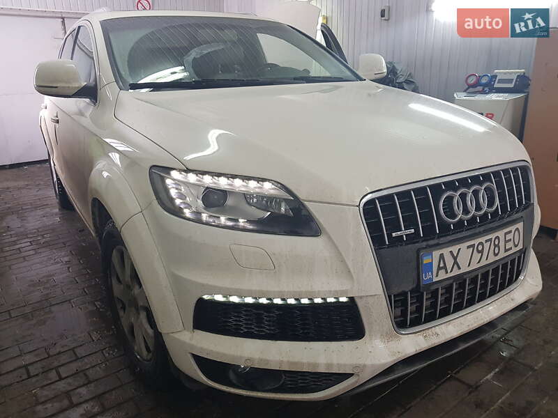 Внедорожник / Кроссовер Audi Q7 2007 в Болехове